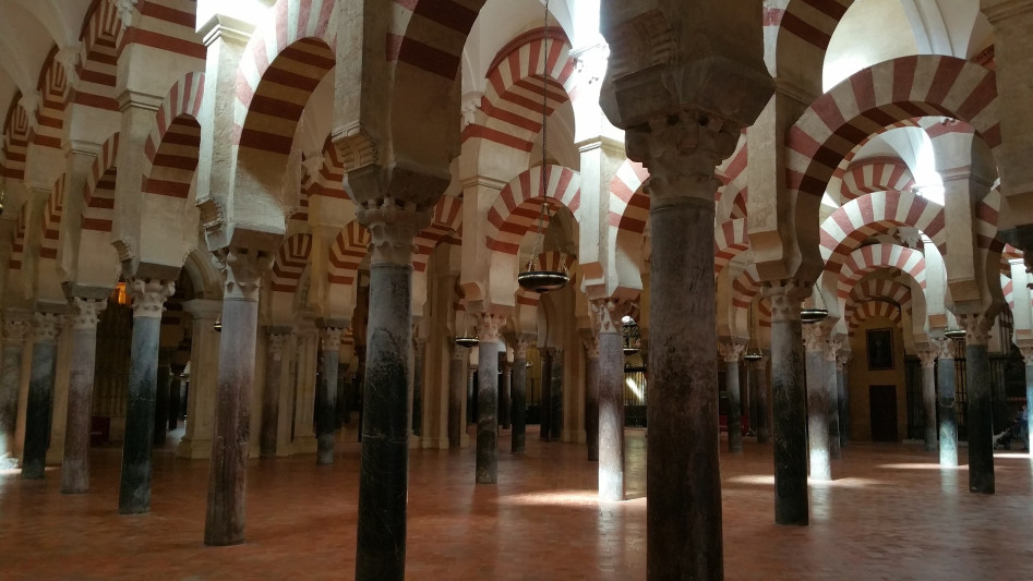 mosquecathedral-of-cordoba-1541600_1920